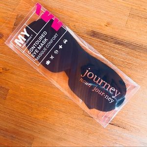 NWOT - contoured eye mask